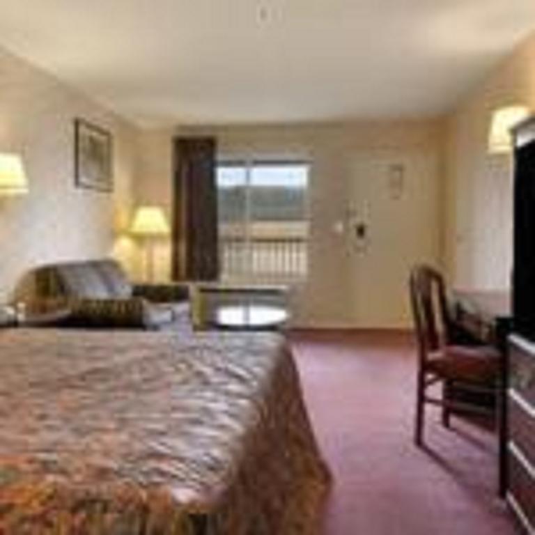 Super 8 By Wyndham Decatur Priceville Zewnętrze zdjęcie